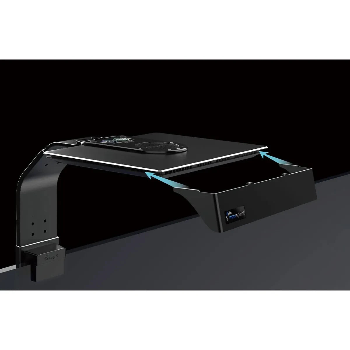 E8-150 mounted light